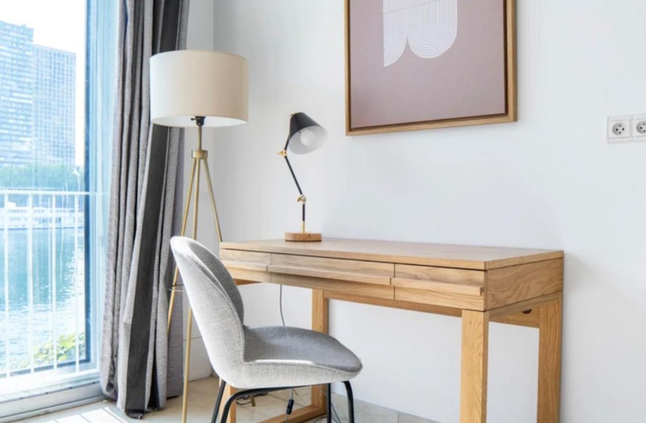 Bright 1Bedroom Apartment Centrally Located With Most Beautiful Views From Seine At 10 Minutes Walking From Beaugrenelle Shopping Mall And Eiffel Tower Paris Exterior photo